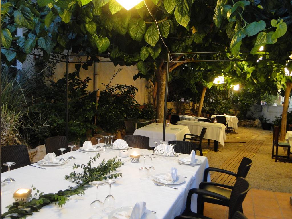 Hotel Restaurant Llansola Sant Carlos de la Ràpita Εξωτερικό φωτογραφία