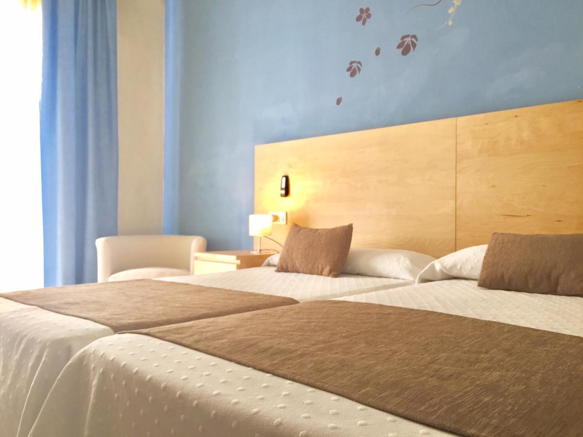 Hotel Restaurant Llansola Sant Carlos de la Ràpita Εξωτερικό φωτογραφία
