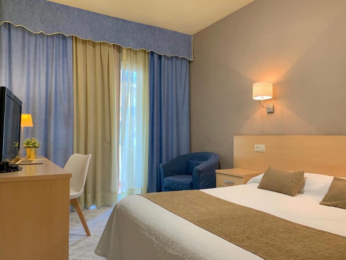 Hotel Restaurant Llansola Sant Carlos de la Ràpita Εξωτερικό φωτογραφία