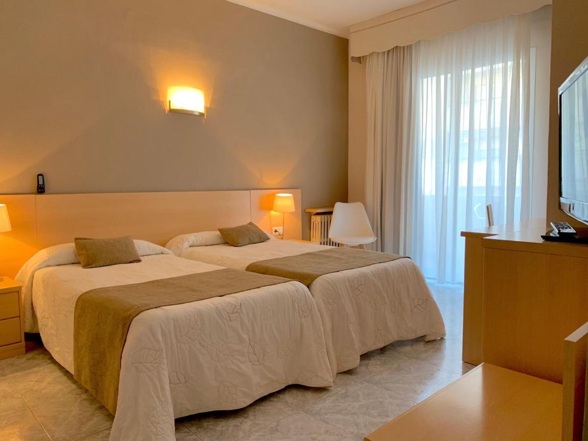 Hotel Restaurant Llansola Sant Carlos de la Ràpita Εξωτερικό φωτογραφία