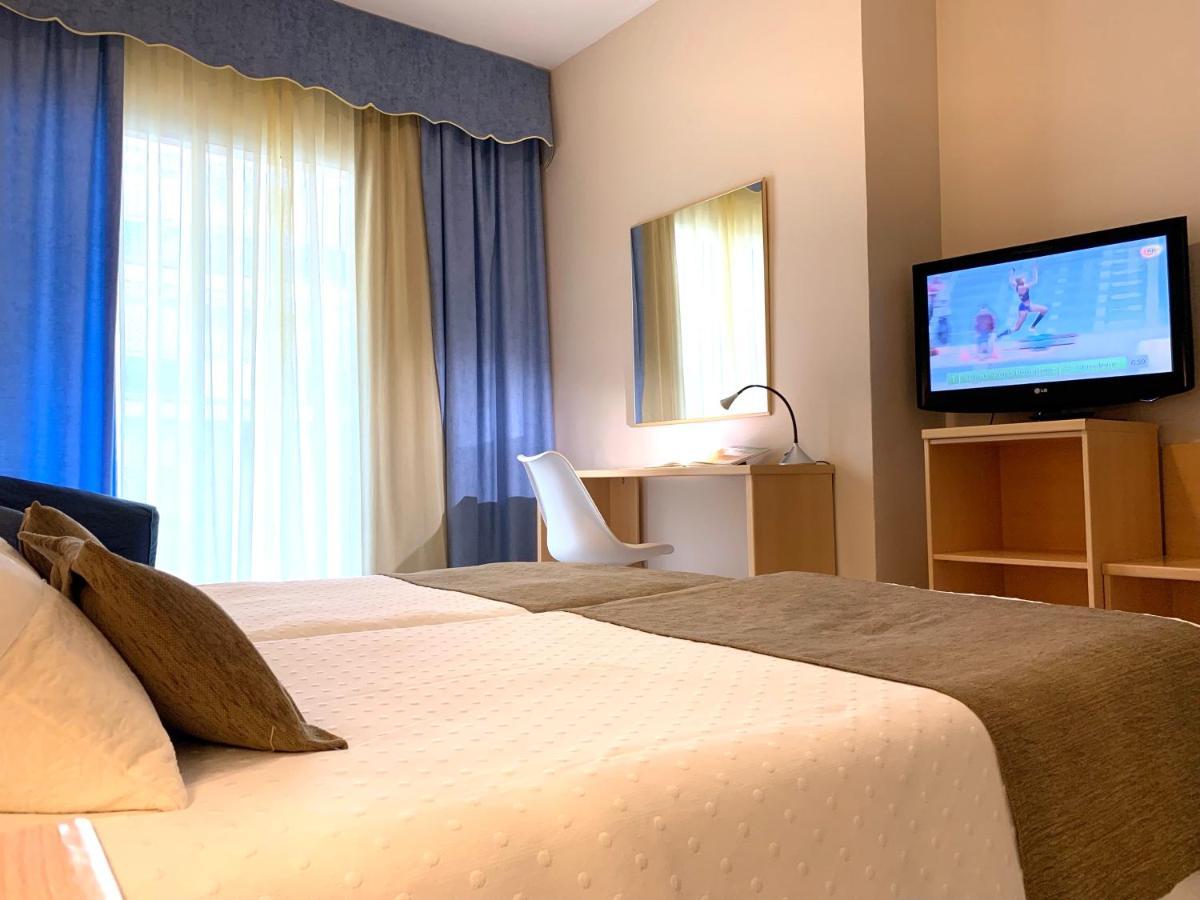 Hotel Restaurant Llansola Sant Carlos de la Ràpita Εξωτερικό φωτογραφία