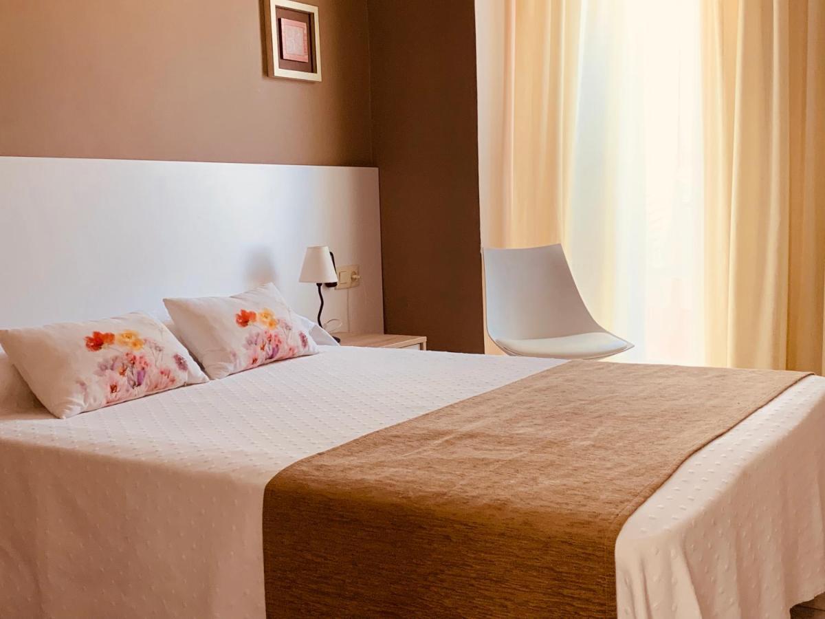 Hotel Restaurant Llansola Sant Carlos de la Ràpita Εξωτερικό φωτογραφία