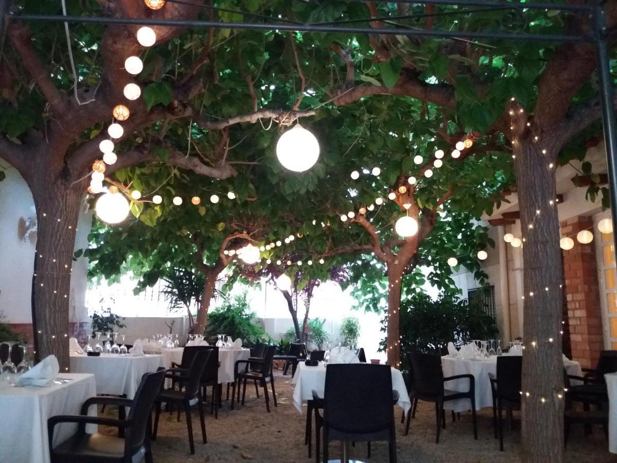 Hotel Restaurant Llansola Sant Carlos de la Ràpita Εξωτερικό φωτογραφία