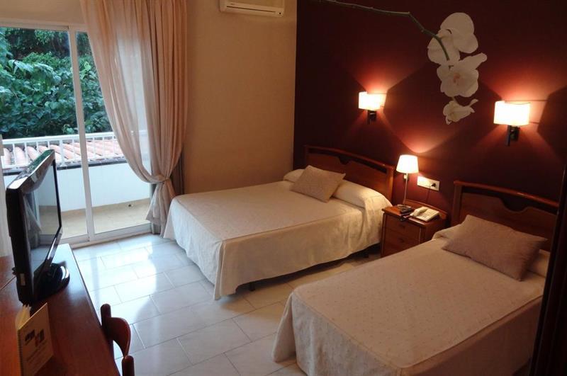 Hotel Restaurant Llansola Sant Carlos de la Ràpita Εξωτερικό φωτογραφία